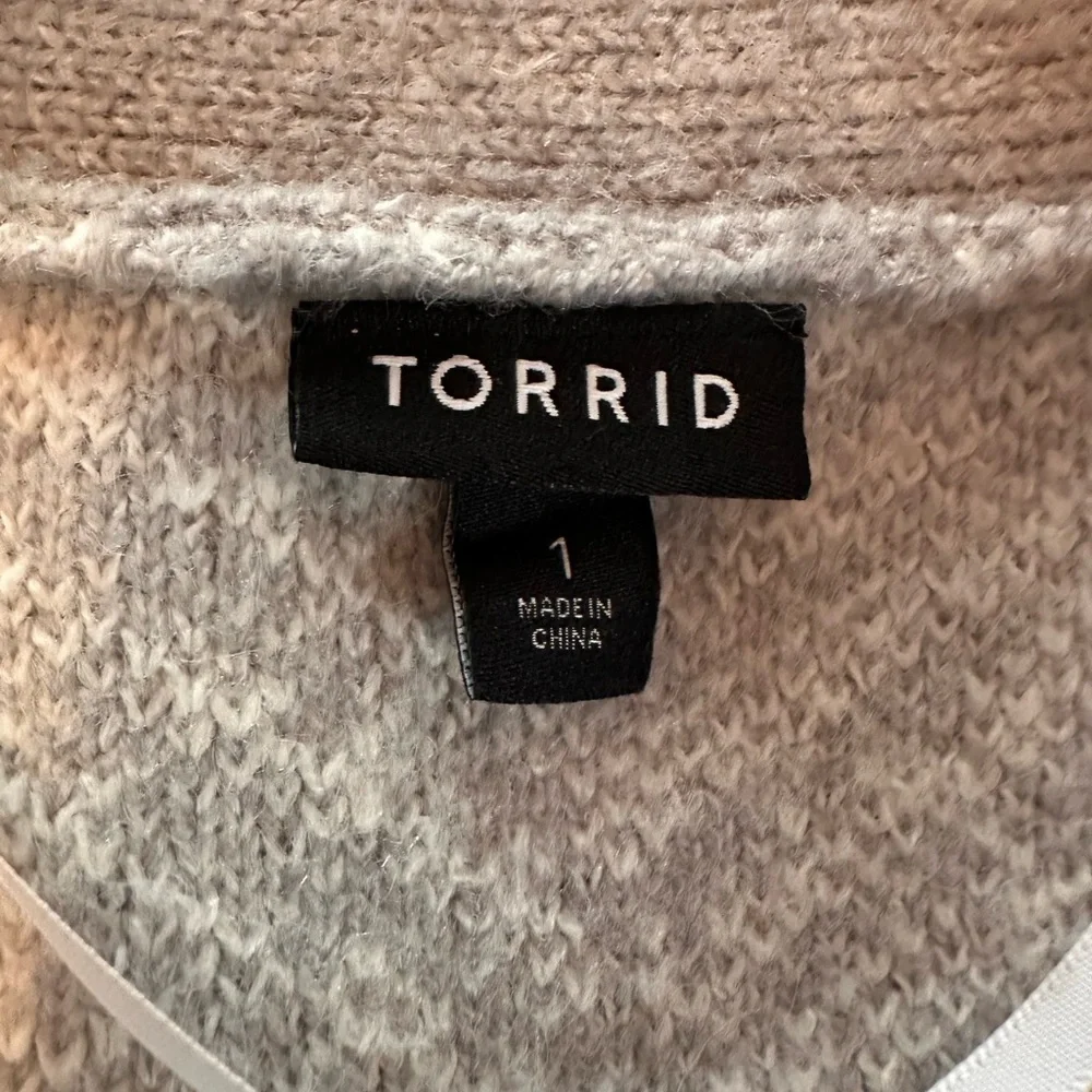 Torrid Gray & white Chevron pockets Long open front  duster 1 (14) cardigan